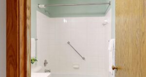 Best Raised Toilet Seats UK (2026): 7 Picks Compared