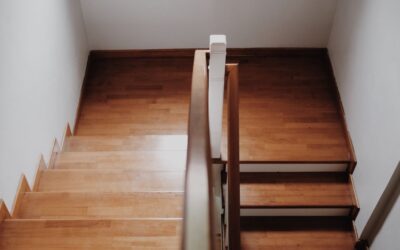 Home Lift vs Stairlift: Which Is Right for You?