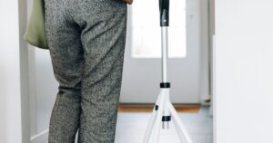 Knee Walkers UK: The Best Alternative to Crutches After Foot or Ankle Surgery